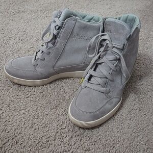 Sorel Out N About II Lace-Up Wedge Sneaker Boots Gray Suede Size 7.5M Trendy